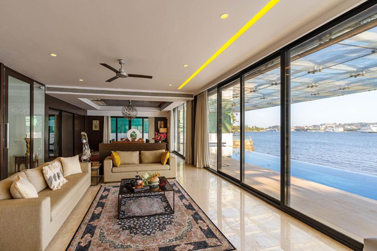 Oceanic Sunsets With River View, Comp Breakfast & Infinity Pool At Stayvista Verem Екстериор снимка